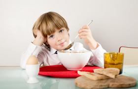 Питание первоклассника: как правильно кормить ребенка Что готовить на завтрак первокласснику