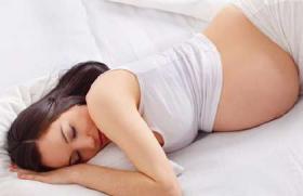 Зуд кожи при беременности на ранних и поздних сроках: причины, лечение